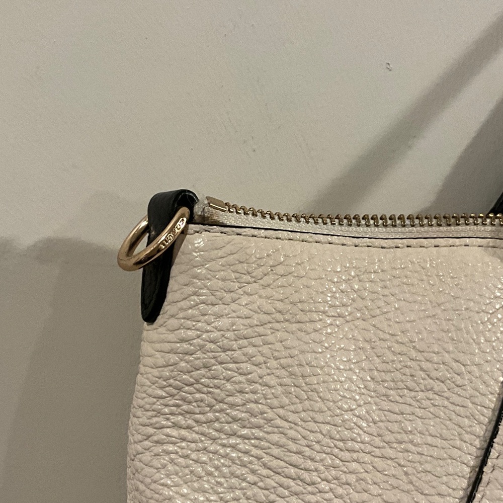Coach Cream Tote with Black Handles - Picture 5 of 16